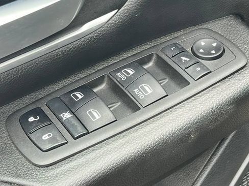 Used 2022 RAM 1500 Big Horn AWD/4WD image 18