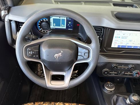 Used 2023 Ford Bronco 2-Door AWD/4WD image 15