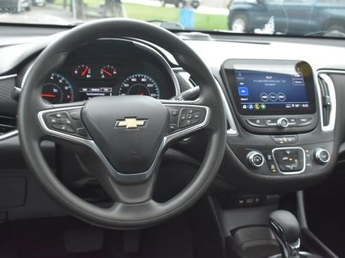 Certified 2022 Chevrolet Malibu LS image 17