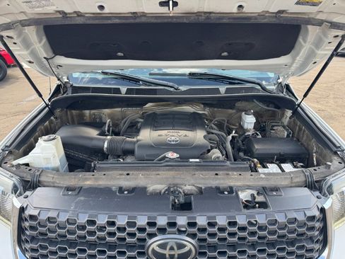 Used 2018 Toyota Tundra SR5 image 23