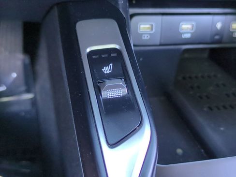 Certified 2023 Kia Sorento S w/ Panoramic Sunroof Package image 24