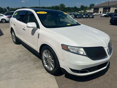Used 2014 Lincoln MKT AWD w/ Equipment Group 201A image 3