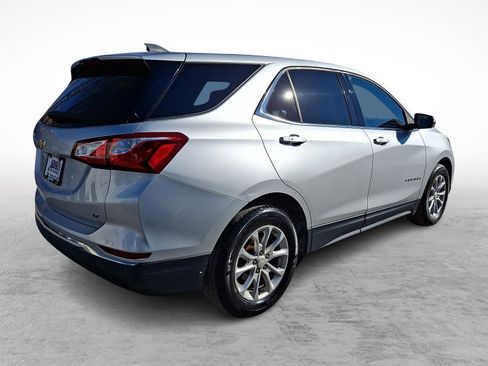 Used 2018 Chevrolet Equinox LT image 7