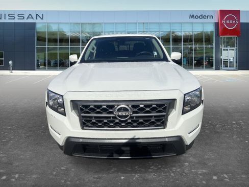Certified 2024 Nissan Frontier SV w/ SV Convenience Package RWD image 2