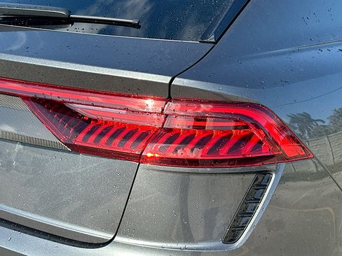 Used 2024 Audi RS Q8 4.0T image 29