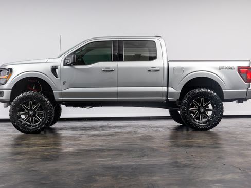 Used 2025 Ford F150 XLT w/ Equipment Group 301A Standard AWD/4WD image 9