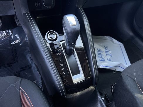 Used 2020 Nissan Kicks SR image 17