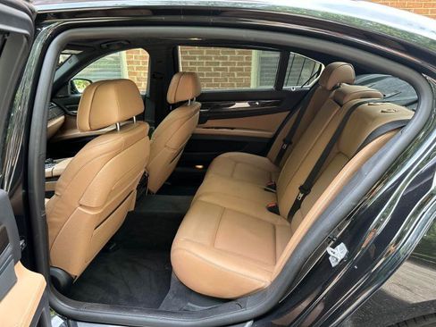 Used 2014 BMW 750Li RWD image 18
