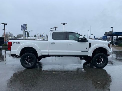 Used 2021 Ford F250 Lariat image 7