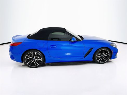 Used 2019 BMW Z4 sDrive30i w/ M Sport Package image 9