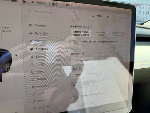 Used 2020 Tesla Model Y Long Range image 15