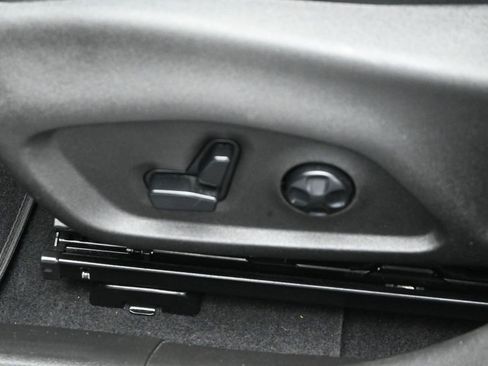 Used 2020 Jeep Renegade Limited w/ UConnect 8.4 Nav Group image 4