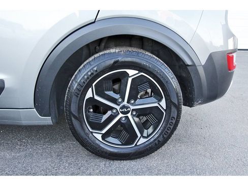 Used 2023 Kia Niro LX FWD image 27