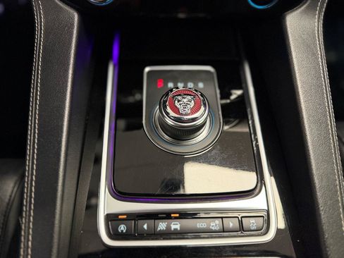 Used 2017 Jaguar F-PACE S AWD/4WD image 19
