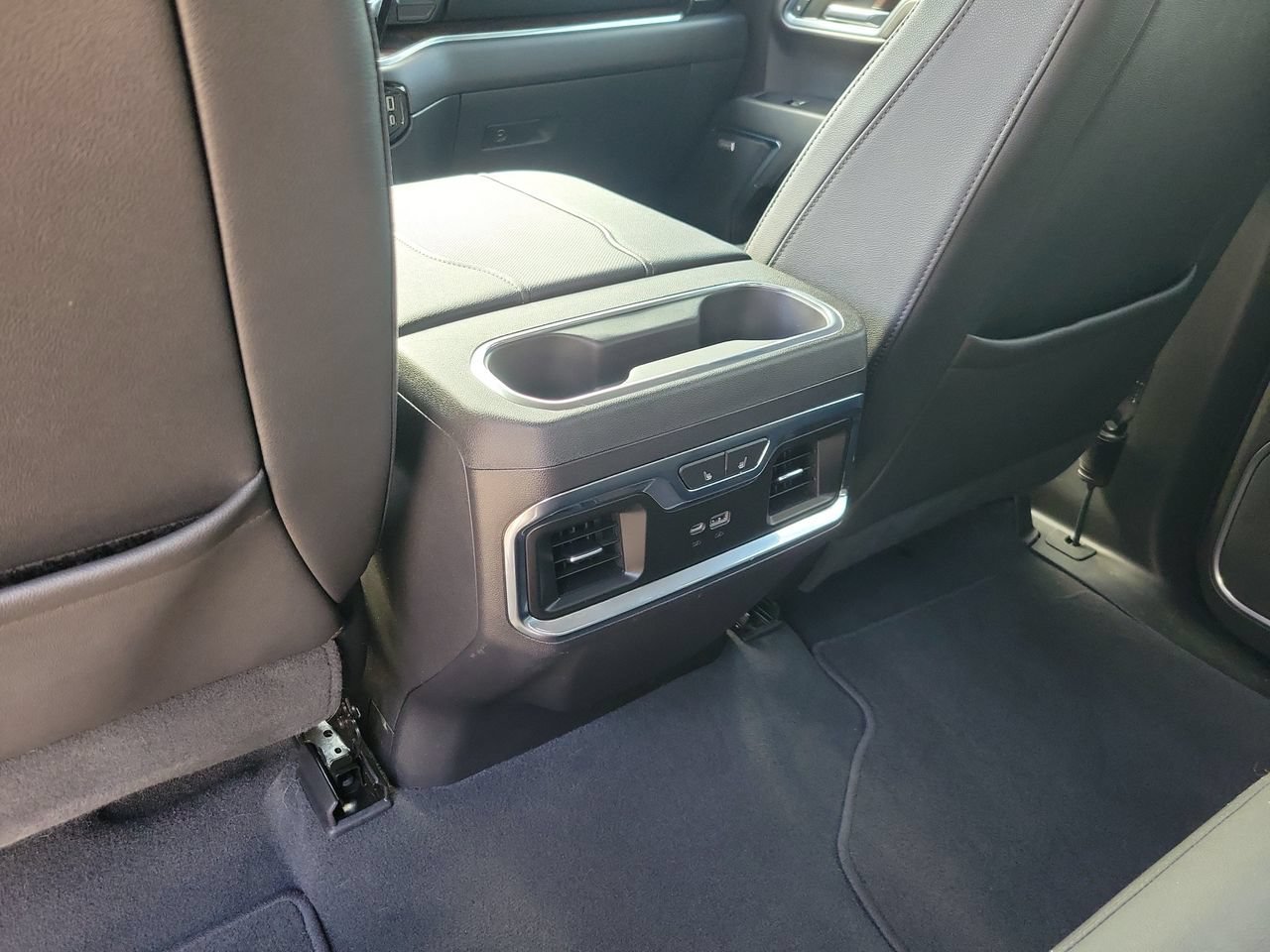 Used 2023 GMC Sierra 1500 SLT w/ SLT Premium Package AWD/4WD image 11