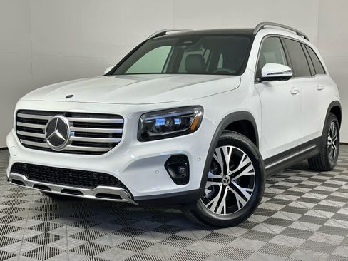 Used 2026 Mercedes-Benz GLB 250 4MATIC image 35