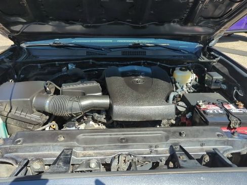 Used 2020 Toyota Tacoma TRD Off-Road image 23