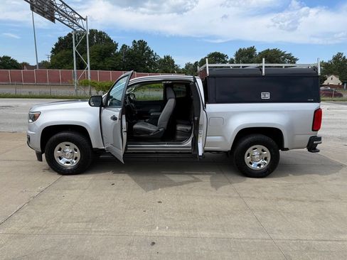 Used 2018 Chevrolet Colorado W/T w/ WT Convenience Package RWD image 18