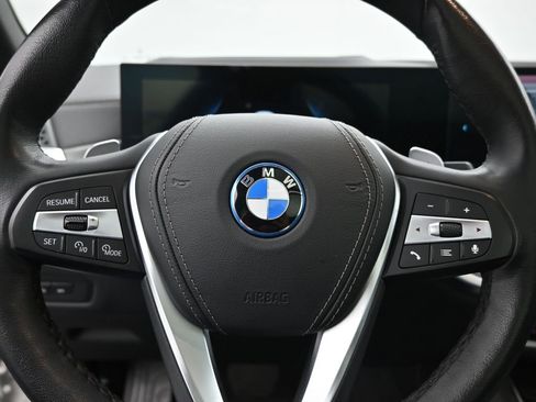 Used 2025 BMW X5 xDrive50e image 11