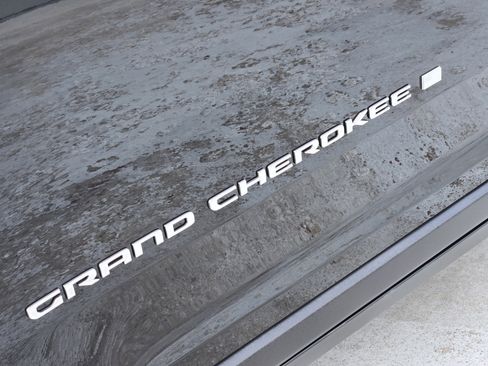 New 2025 Jeep Grand Cherokee Laredo X w/ Luxury Tech Group I image 8