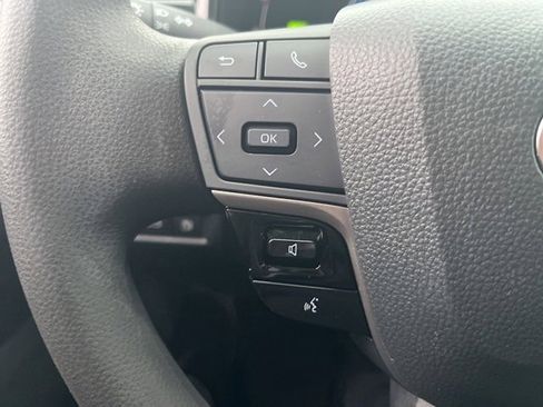 Used 2025 Toyota Camry LE image 14