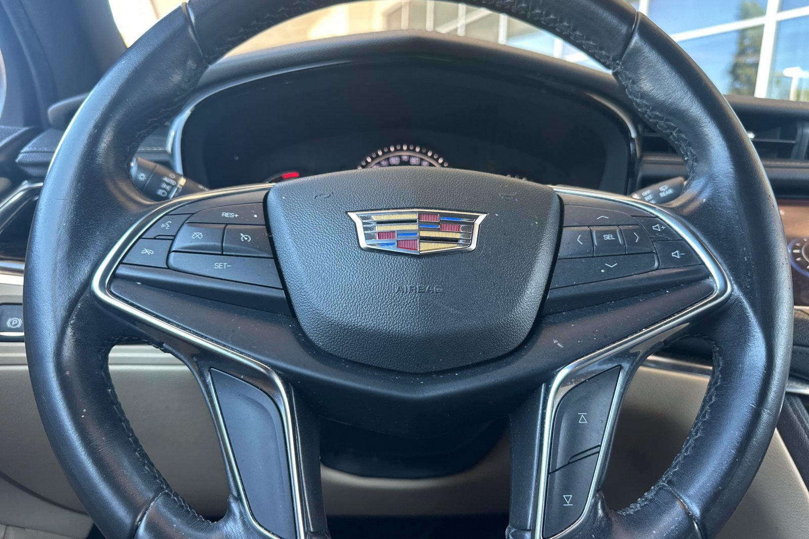 Used 2019 Cadillac XT5 FWD image 30