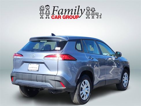 Certified 2022 Toyota Corolla Cross L image 4