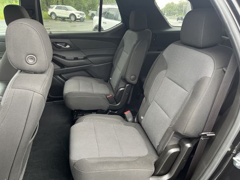 Used 2023 Chevrolet Traverse LT w/ LPO, Floor Liner Package AWD/4WD image 9