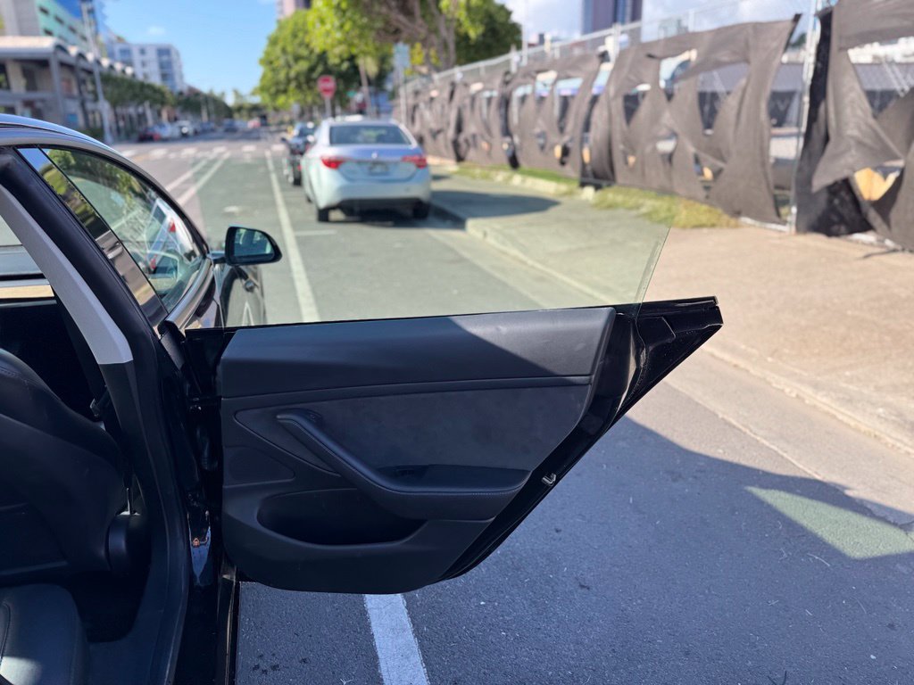 Used 2021 Tesla Model 3 Standard Range Plus RWD image 11