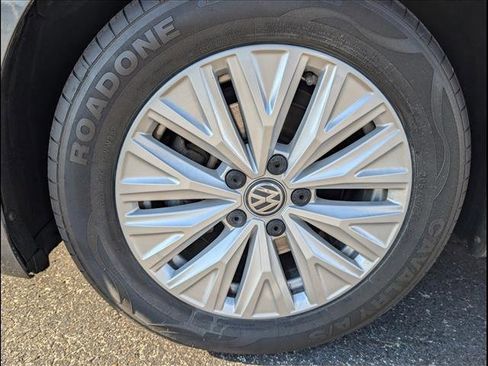 Used 2019 Volkswagen Jetta S w/ Driver Assistance Package image 25