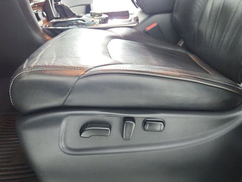 Used 2016 INFINITI QX80 4WD w/ Deluxe Technology Package image 18