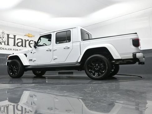 Used 2023 Jeep Gladiator Overland AWD/4WD image 53