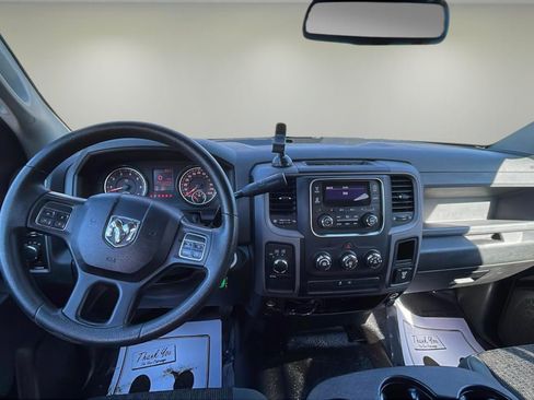 Used 2014 RAM 1500 4x4 Crew Cab w/ Exterior Appearance Group image 5