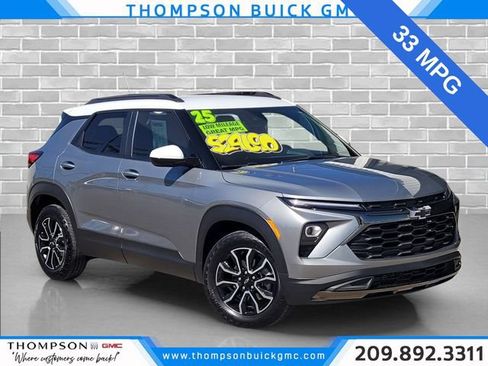 Certified 2025 Chevrolet TrailBlazer ACTIV w/ Convenience Package FWD image 1