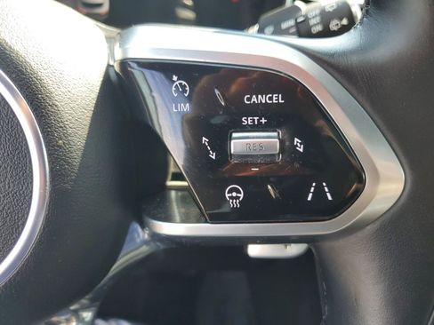 Used 2024 Jaguar F-PACE R-Dynamic S image 30