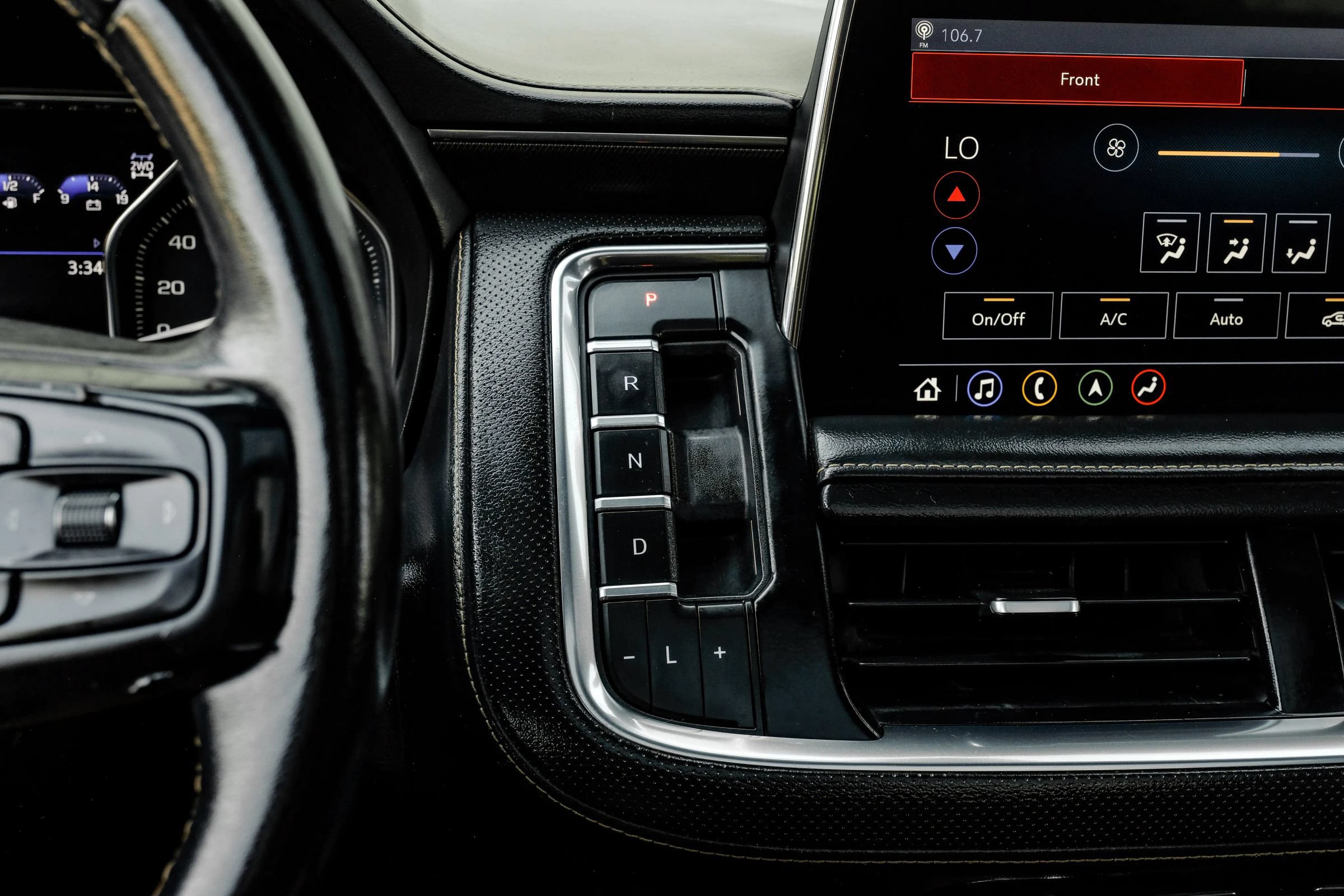 Used 2021 GMC Yukon AT4 w/ AT4 Premium Plus Package AWD/4WD image 29