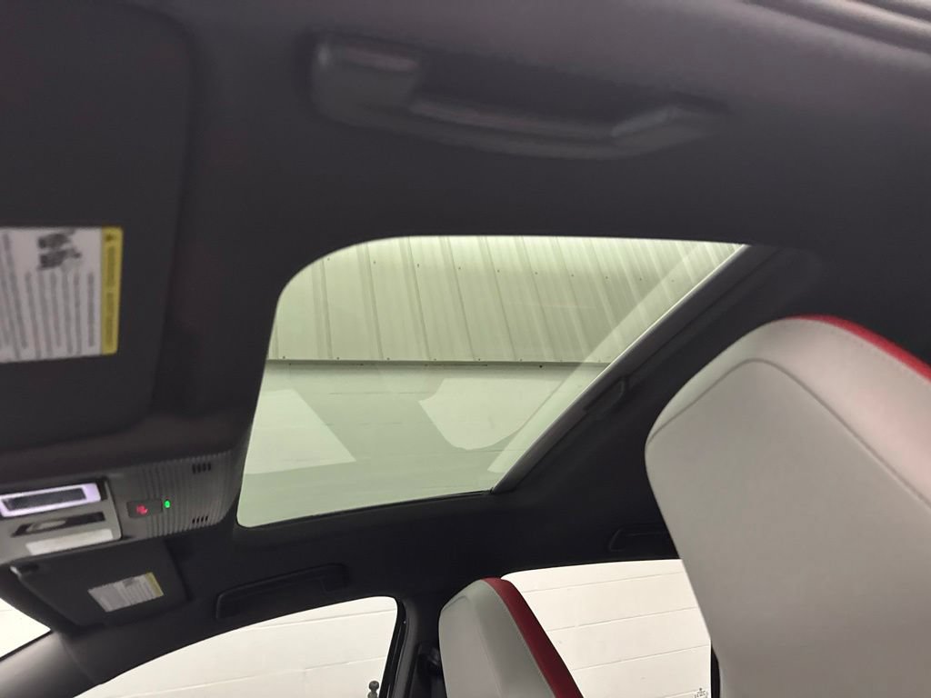 Used 2025 Volkswagen GTI SE FWD image 19