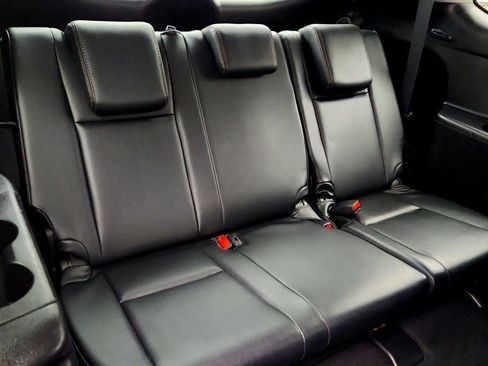 Used 2018 Toyota Highlander XLE image 23