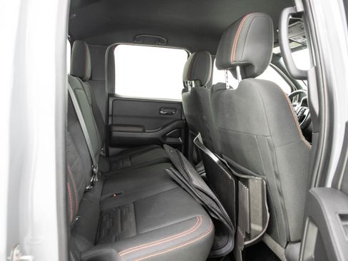 Used 2022 Nissan Frontier PRO-4X AWD/4WD image 14