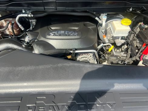 Used 2019 RAM 2500 Laramie AWD/4WD image 34
