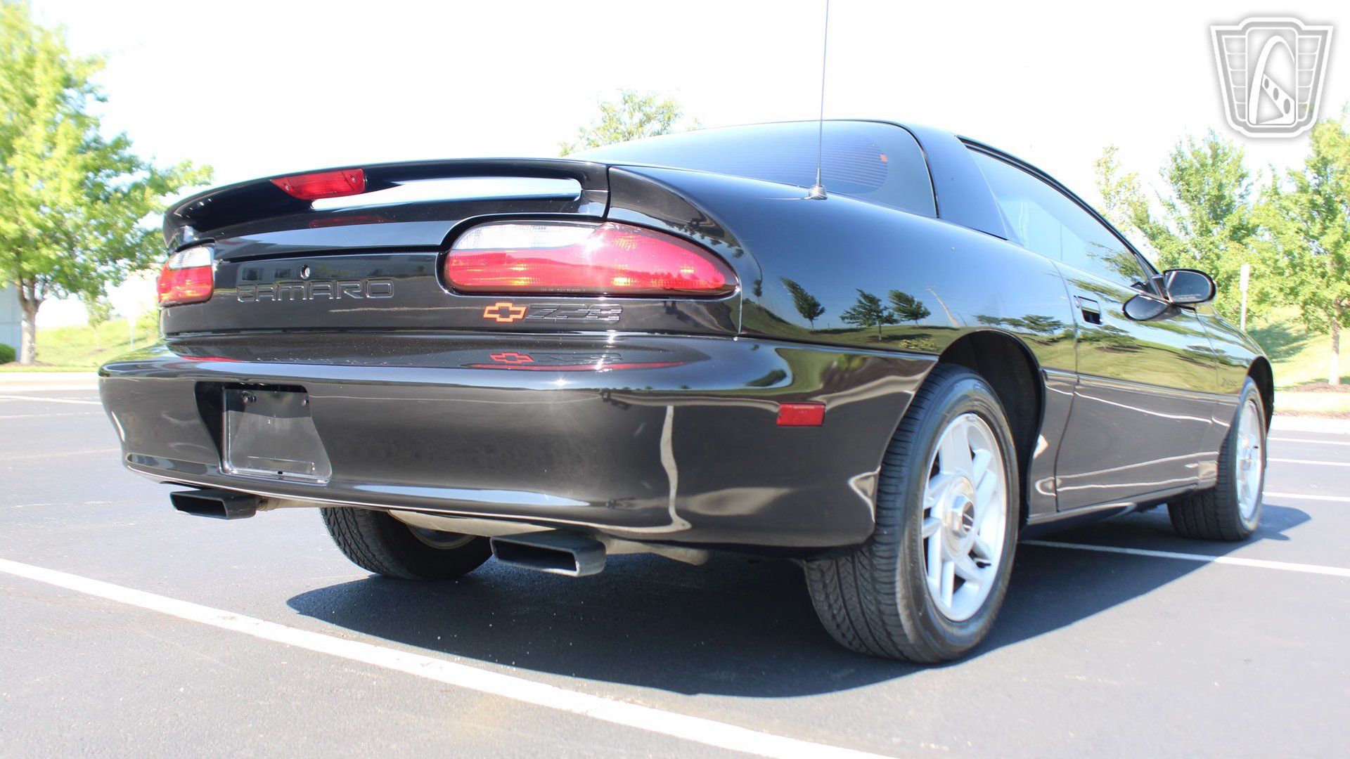 Used 1993 Chevrolet Camaro Z28 RWD image 3