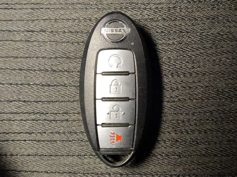 Used 2021 Nissan Rogue SV AWD/4WD image 32
