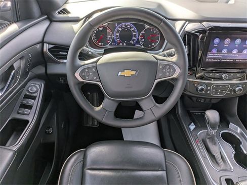 Used 2023 Chevrolet Traverse Premier image 13