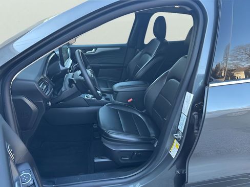 Used 2025 Ford Escape Platinum image 19