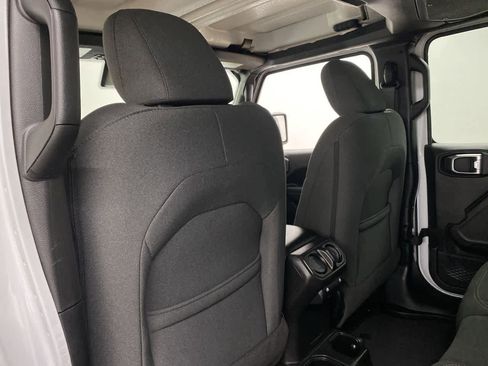 Used 2024 Jeep Wrangler Sport S image 15