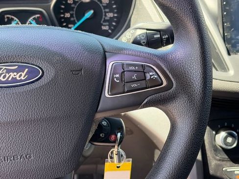 Used 2018 Ford Escape S image 21