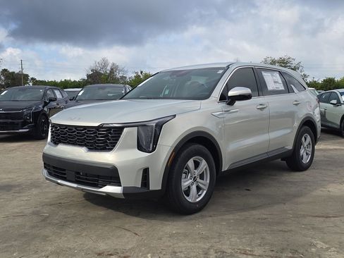 New 2026 Kia Sorento LX FWD image 4