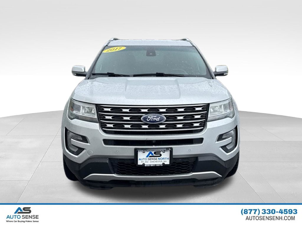 Used 2017 Ford Explorer Limited w/ Equipment Group 301A AWD/4WD image 11