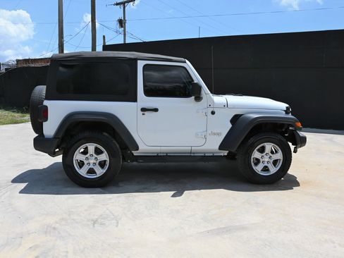 Used 2021 Jeep Wrangler Sport AWD/4WD image 7