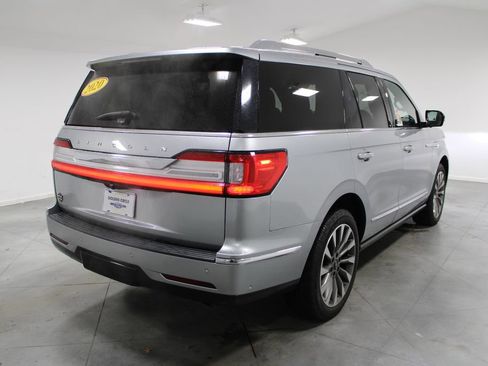 Used 2020 Lincoln Navigator Reserve image 9